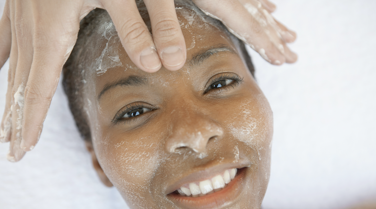 скраб для тела. умывание морской солью. умывание морской солью. красивые губы скраб. Mechanical exfoliation.