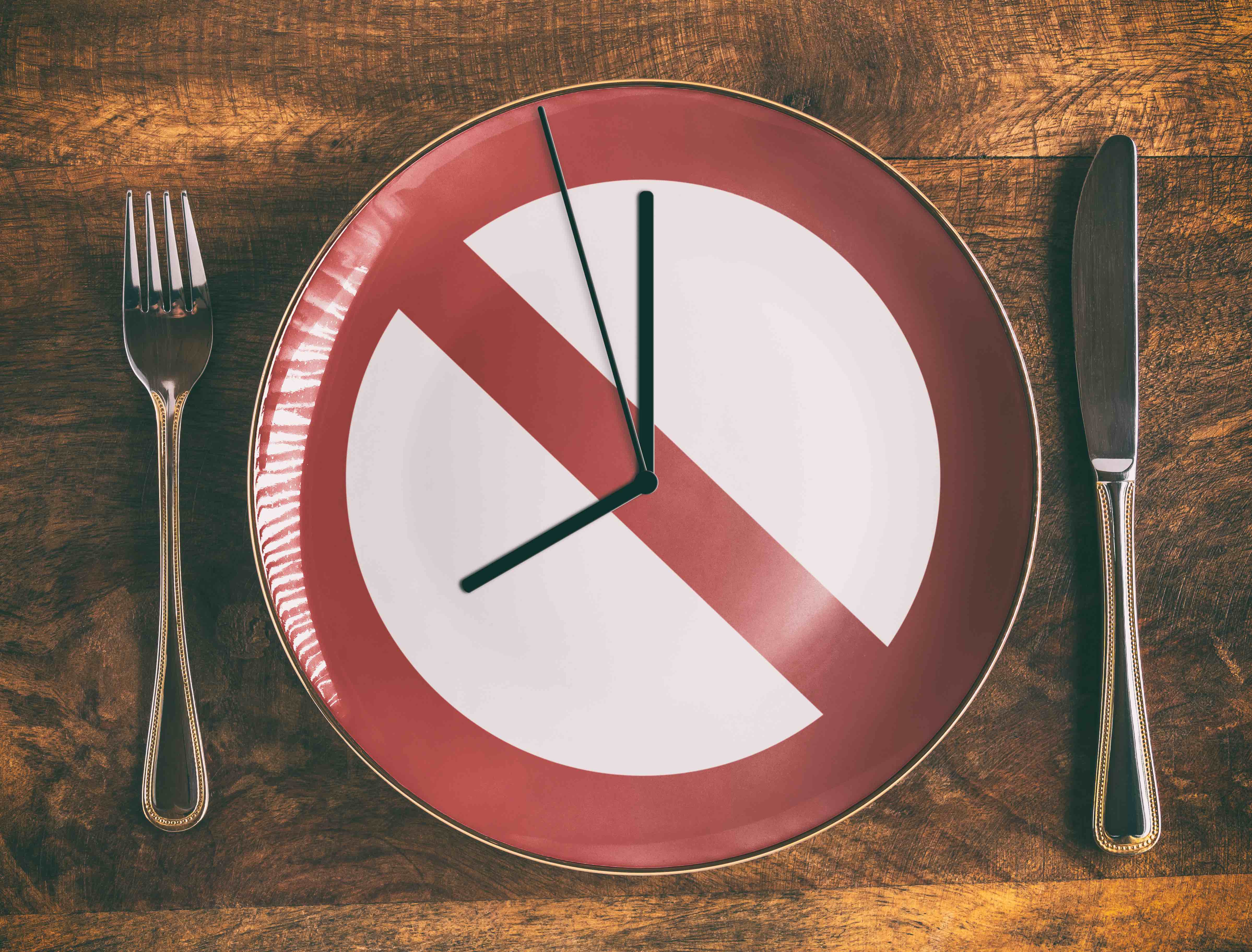 Time restricted eating (plate as a clock)